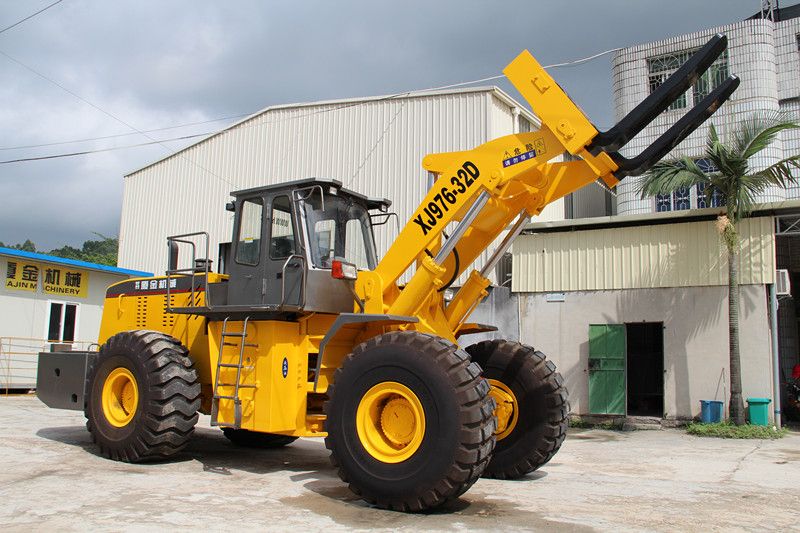 45噸廈金機(jī)械叉裝車 重載先鋒，高效物料搬運(yùn)解決方案